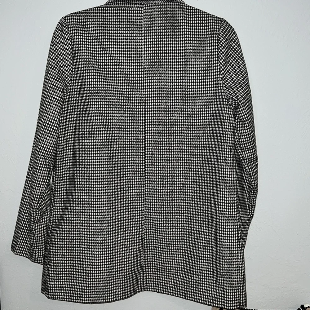 Jacket - Picture 3 of 3